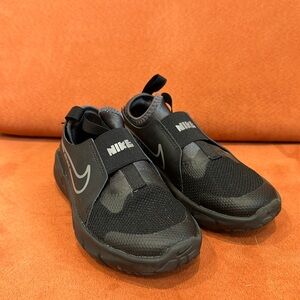 Nike Flex Runner 2 Slip-On Sneaker
